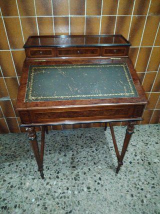 Escritorio Buro Madera y Cuero Marrón