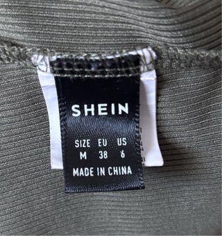 Top SHEIN verde con cordones