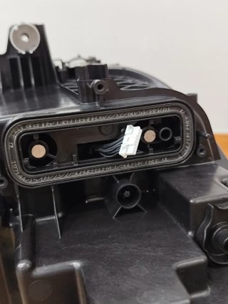 Farol Led Adaptativo Esquerdo BMW X1 U11