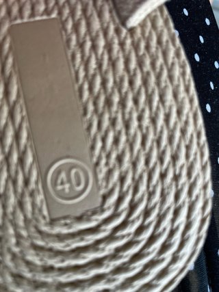 Sandalias Beige Elásticas Trenzadas Talla 40