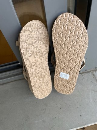Sandalias Beige Elásticas Trenzadas Talla 40