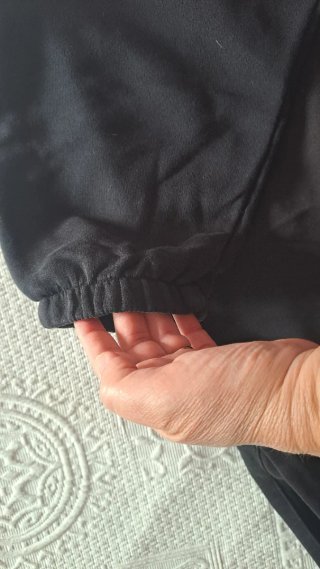 Pantalones deportivos negros talla M
