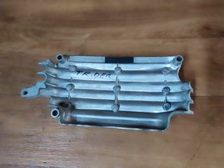 Tapa culata trasera derecha Honda VF750C Magna 95