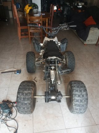 Quad 125 2T Negro y Blanco