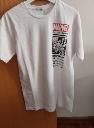 T-shirt Marvel bianca taglia XS