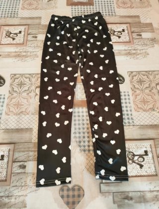 Leggings bambina con cuori bianchi