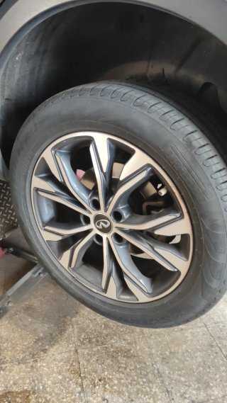 Neumáticos como nuevos 235/50 R18  97 V
