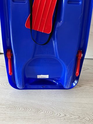 Trineo infantil azul con volante