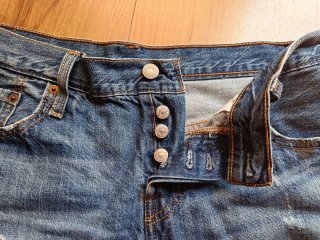 Vaqueros cortos Levi's desgastados