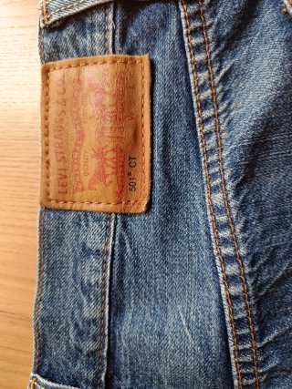 Vaqueros cortos Levi's desgastados