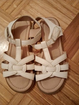 Dos pares de sandalias niña( Bubble Kids) Talla 34