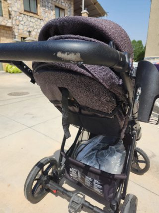 Carrito/silla de paseo gris reversible. 2 marchas.