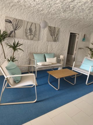 Muebles de Jardín: Sofá, Sillones y Mesa