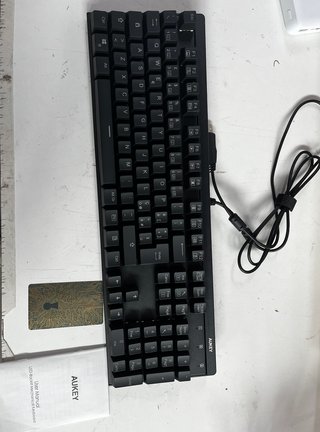 Teclado Mecánico AUKEY KM-G6 LED 105 Teclas