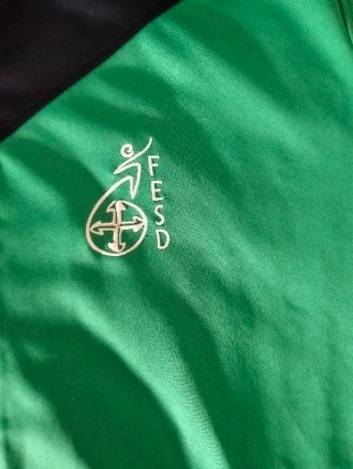 Chaqueta de chándal Fesd Talla L Verde y Negra
