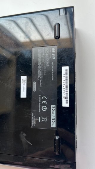 Nintendo Wii U Negra 32GB + Accesorios