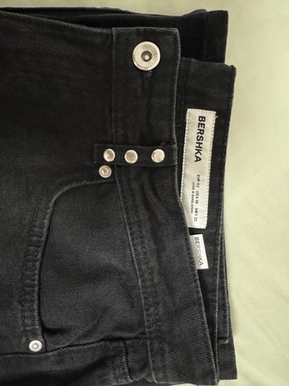 Pantalones vaquero Bershka estilo one dilemma