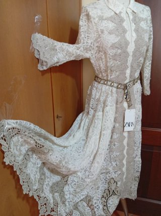 Abito pizzo bianco e beige con cintura Zara