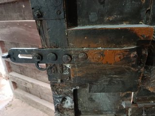 Portón Madera Maciza Antiguo con Postigo