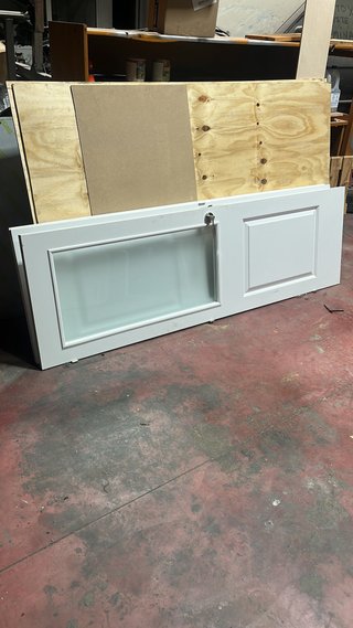Puerta doble hoja salón lacada con cristal mate