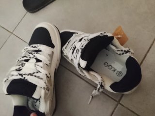Zapatillas blancas y negras talla 40