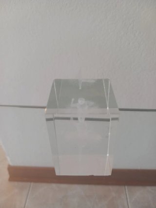 Fermacarte in vetro