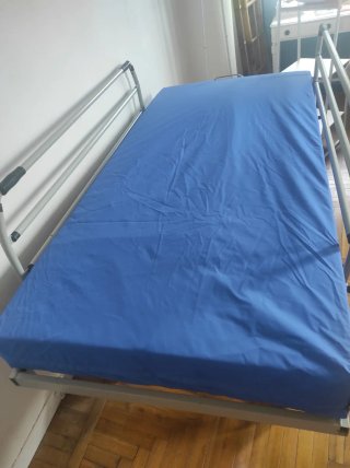 Cama articulada eléctrica hospital colchón nuevo.