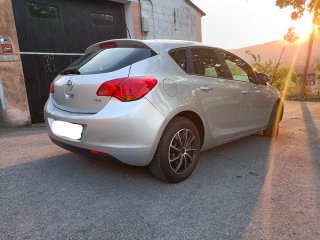 Opel Astra 2011