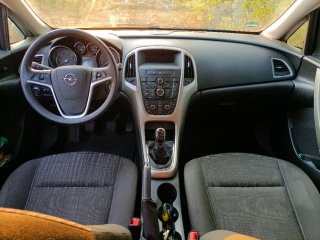 Opel Astra 2011