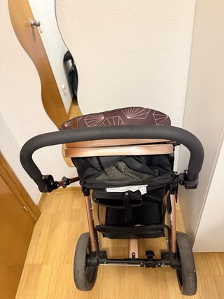 Passeggino per neonati con design moderno