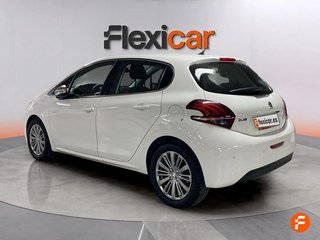 Peugeot 208 5P ALLURE 1.2L PureTech 81KW (110CV) S&S