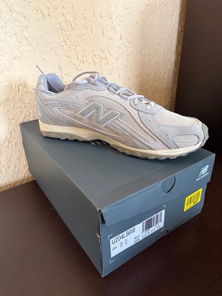 New Balance 204L Beige/Gris Talla 47.5