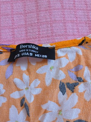 Crop top Bershka floreale arancione