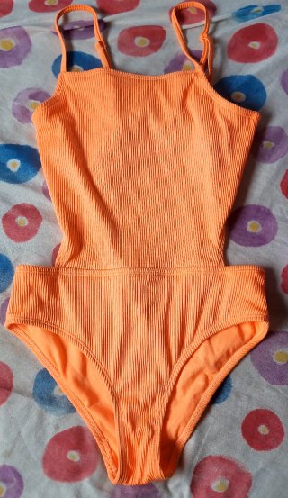 LOTE BIKINIS NIÑA 12/13 Y 1 BAÑADOR