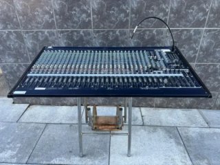 Console di mixaggio professionale Yamaha MG32/14FX