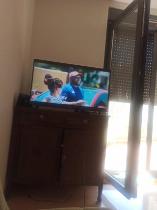 TV Samsung Negra