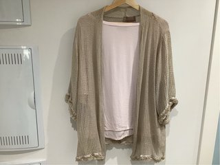 Conjunto Camiseta y Cárdigan Beige/Rosa Talla Únic