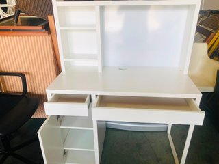 Escritorio con estantería IKEA blanco