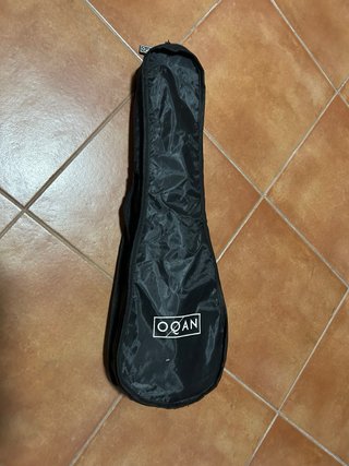 Ukelele Nvqo con funda