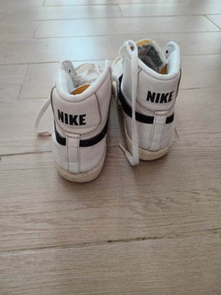 Nike Blazer Mid N. 42