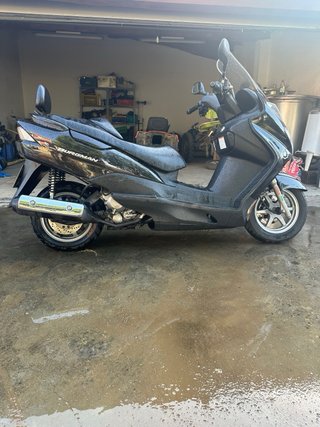 Suzuki Burgman 125 Negra