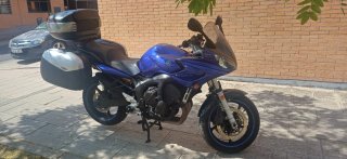 Yamaha Fazer 600 2006 Azul con Maletas
