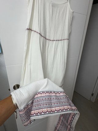Vestido blanco estilo ibicenco