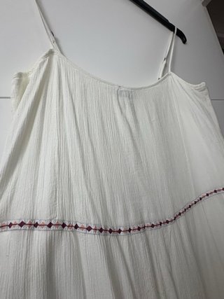 Vestido blanco estilo ibicenco