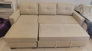Sofá modular beige y multicolor