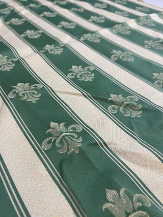 Tessuto verde con gigli 1x1.70