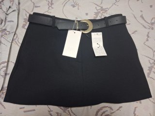 Falda pantalón Zara negra con cinturón