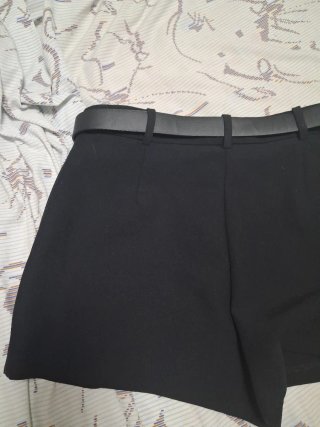 Falda pantalón Zara negra con cinturón