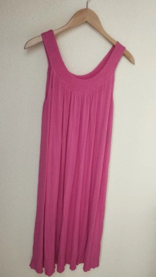Vestido playero fucsia. Nuevo sin estrenar.