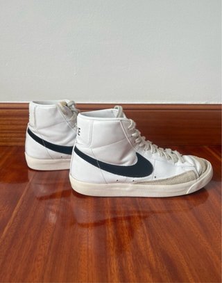 Nike Blazer Mid '77 Blancas Talla 40